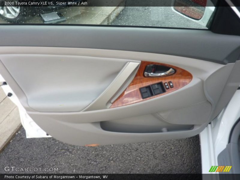 Super White / Ash 2008 Toyota Camry XLE V6