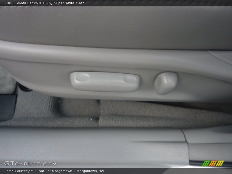 Super White / Ash 2008 Toyota Camry XLE V6
