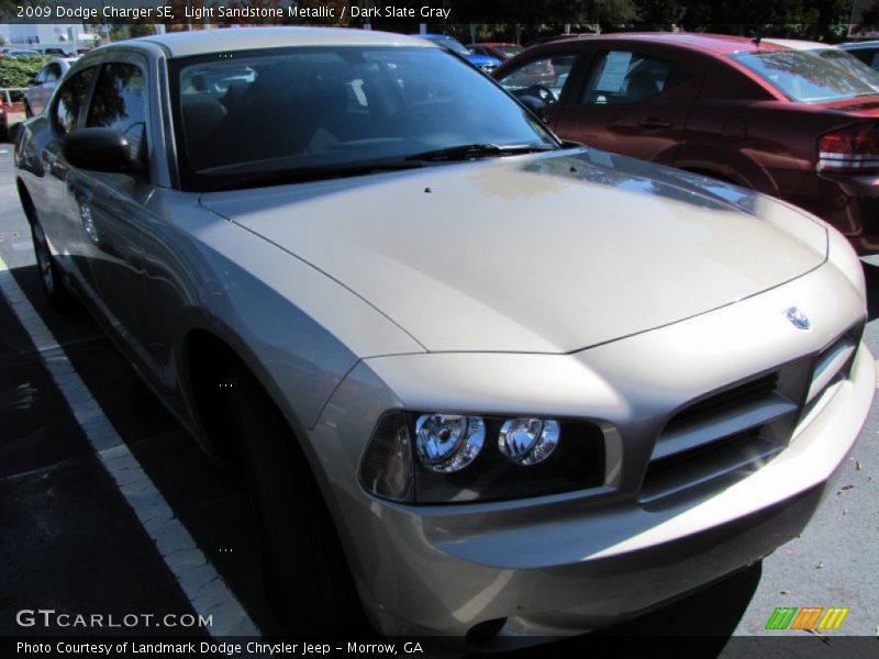 Light Sandstone Metallic / Dark Slate Gray 2009 Dodge Charger SE