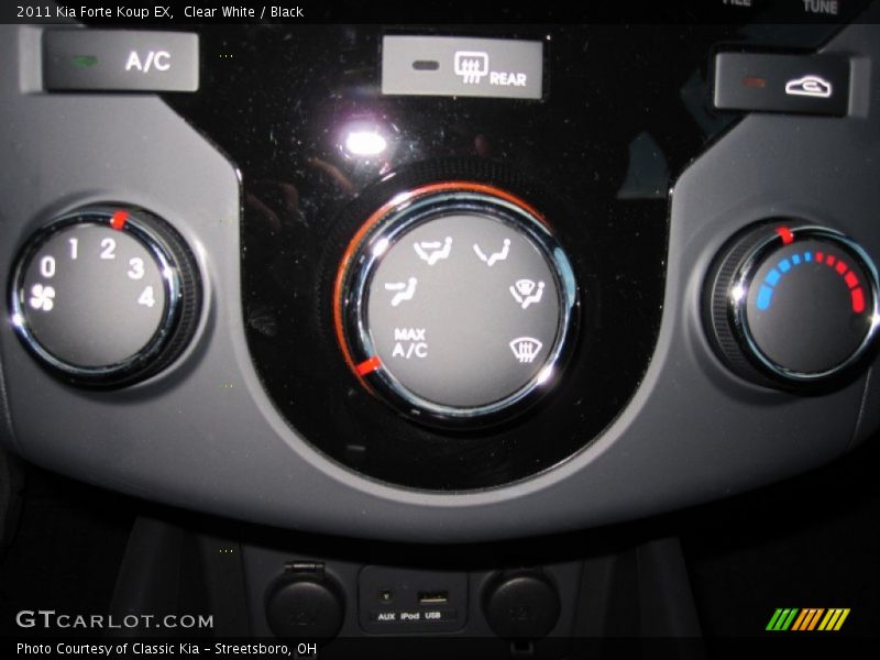 Controls of 2011 Forte Koup EX