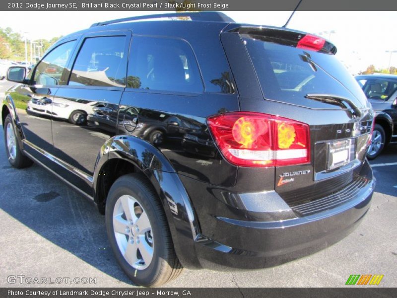 Brilliant Black Crystal Pearl / Black/Light Frost Beige 2012 Dodge Journey SE