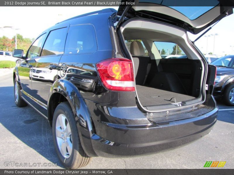 Brilliant Black Crystal Pearl / Black/Light Frost Beige 2012 Dodge Journey SE