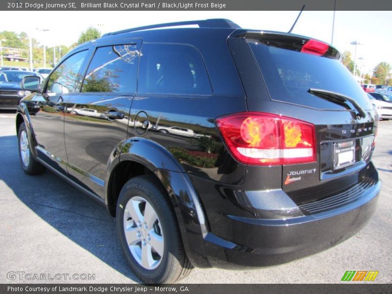 Brilliant Black Crystal Pearl / Black/Light Frost Beige 2012 Dodge Journey SE