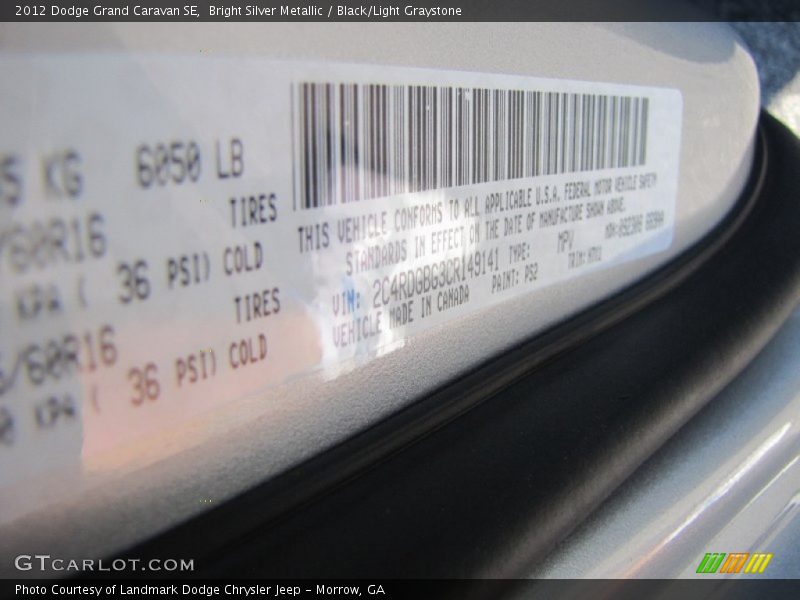 Bright Silver Metallic / Black/Light Graystone 2012 Dodge Grand Caravan SE