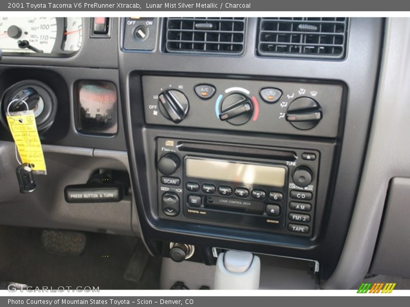 Lunar Mist Silver Metallic / Charcoal 2001 Toyota Tacoma V6 PreRunner Xtracab