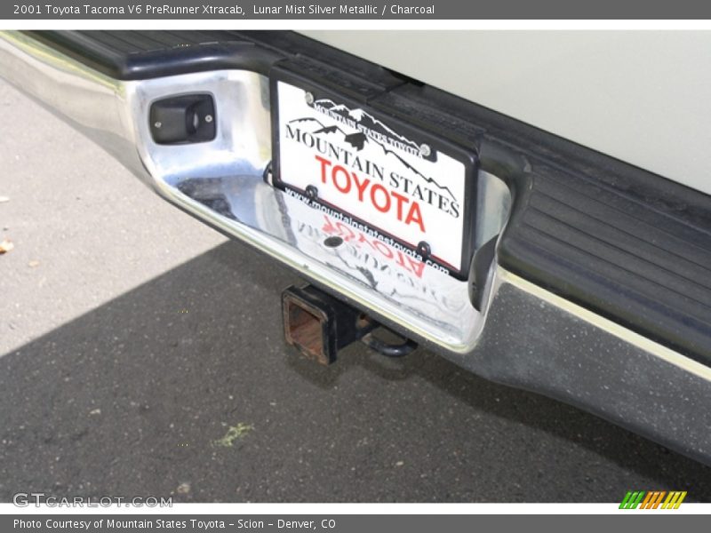 Lunar Mist Silver Metallic / Charcoal 2001 Toyota Tacoma V6 PreRunner Xtracab