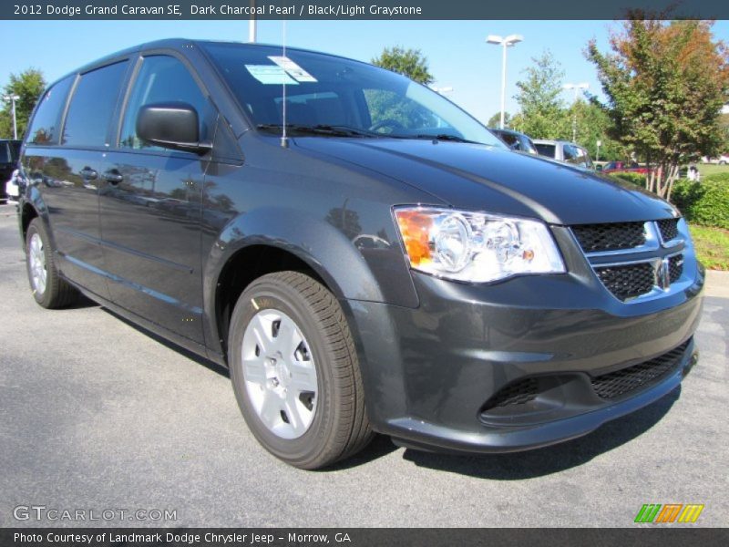 Front 3/4 View of 2012 Grand Caravan SE