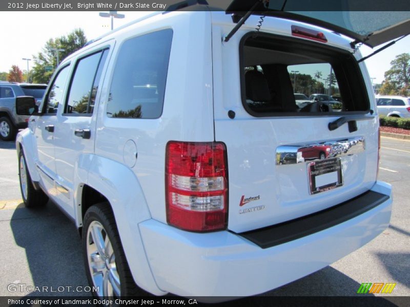 Bright White / Dark Slate Gray 2012 Jeep Liberty Jet