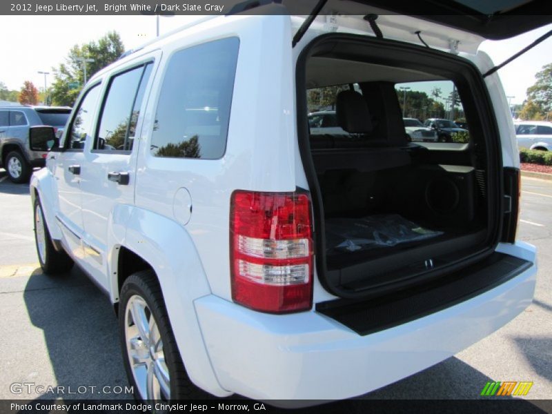 Bright White / Dark Slate Gray 2012 Jeep Liberty Jet