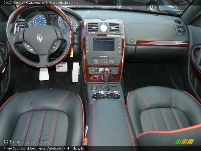 Dashboard of 2012 Quattroporte S