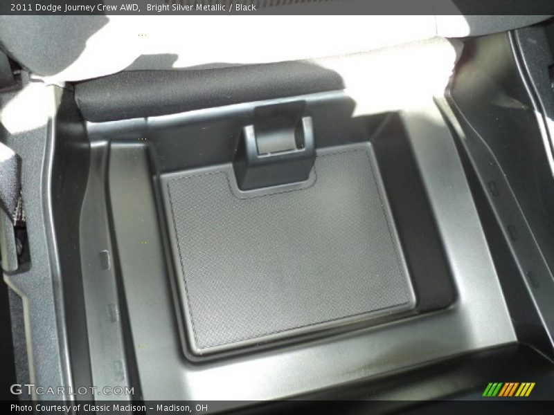 Bright Silver Metallic / Black 2011 Dodge Journey Crew AWD