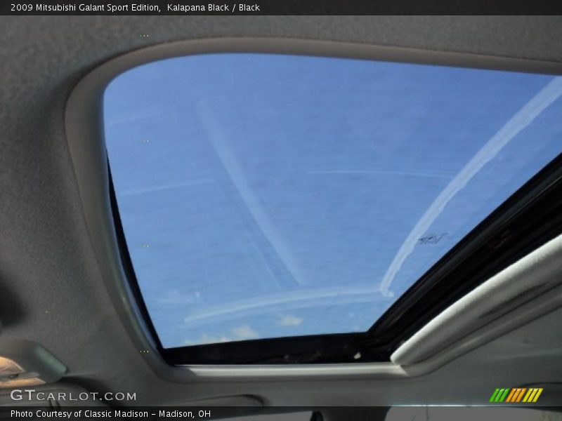 Sunroof of 2009 Galant Sport Edition