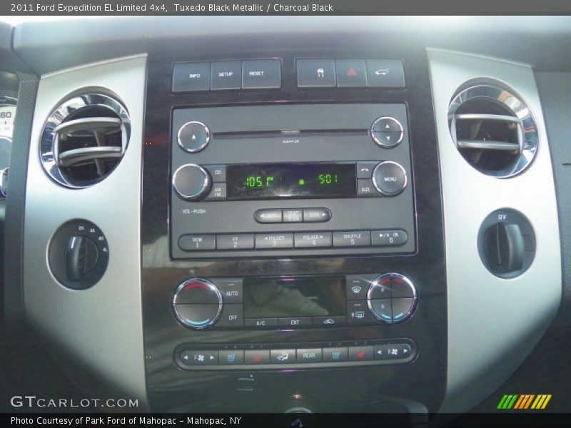 Tuxedo Black Metallic / Charcoal Black 2011 Ford Expedition EL Limited 4x4