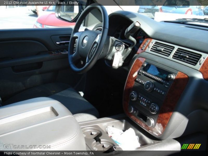 Black / Ebony 2012 Chevrolet Avalanche LS 4x4