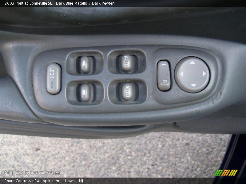 Dark Blue Metallic / Dark Pewter 2003 Pontiac Bonneville SE