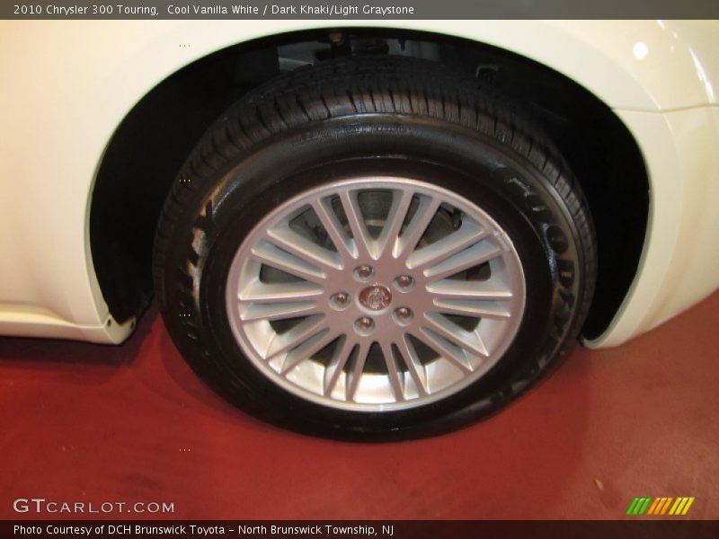 Cool Vanilla White / Dark Khaki/Light Graystone 2010 Chrysler 300 Touring