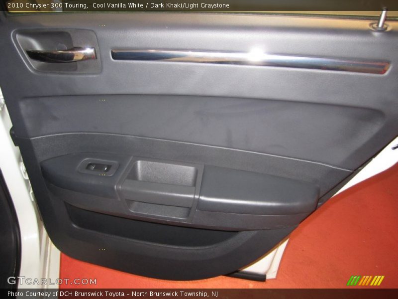 Cool Vanilla White / Dark Khaki/Light Graystone 2010 Chrysler 300 Touring