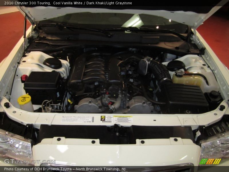 Cool Vanilla White / Dark Khaki/Light Graystone 2010 Chrysler 300 Touring