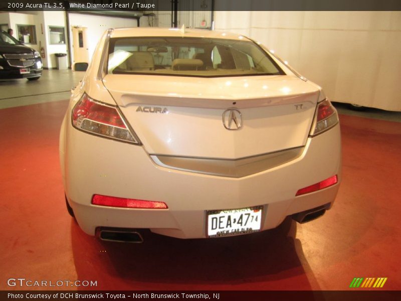 White Diamond Pearl / Taupe 2009 Acura TL 3.5