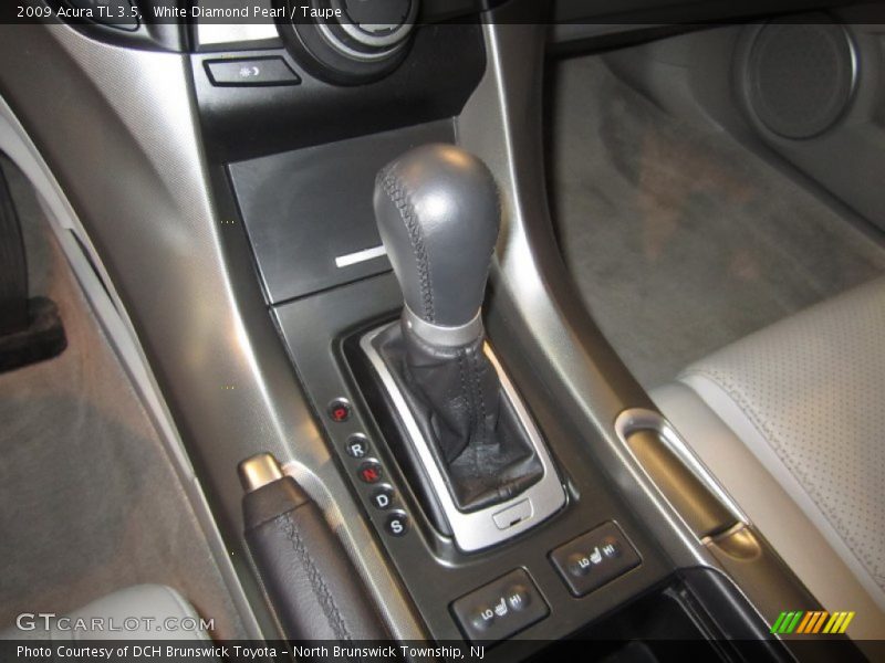 White Diamond Pearl / Taupe 2009 Acura TL 3.5