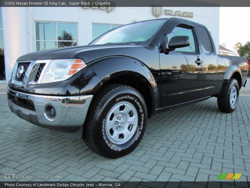 Front 3/4 View of 2009 Frontier SE King Cab