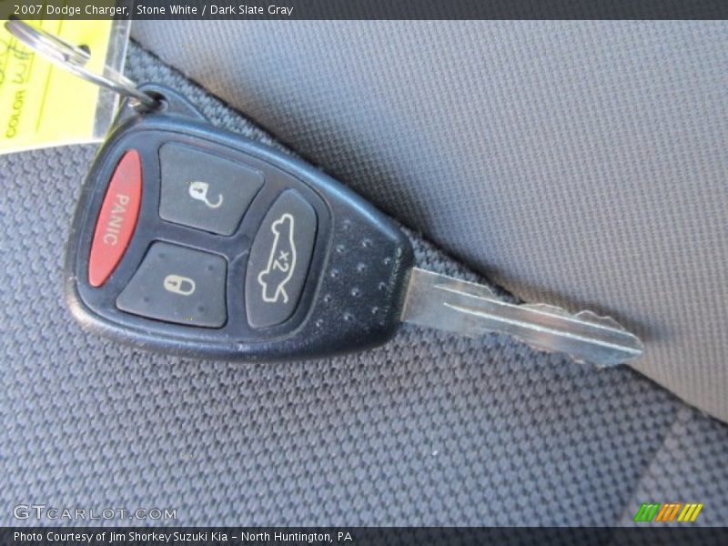 Stone White / Dark Slate Gray 2007 Dodge Charger