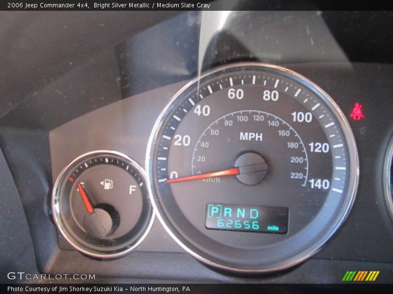 Bright Silver Metallic / Medium Slate Gray 2006 Jeep Commander 4x4