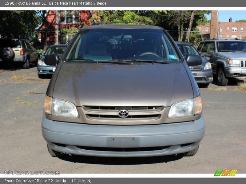 Beige Mica Pearl Metallic / Beige 1998 Toyota Sienna LE