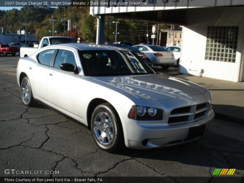 Bright Silver Metallic / Dark Slate Gray/Light Graystone 2007 Dodge Charger SE