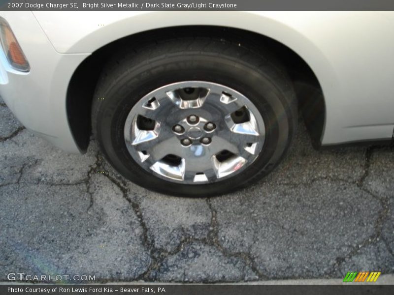 Bright Silver Metallic / Dark Slate Gray/Light Graystone 2007 Dodge Charger SE