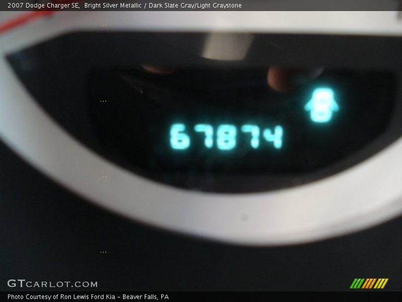 Bright Silver Metallic / Dark Slate Gray/Light Graystone 2007 Dodge Charger SE