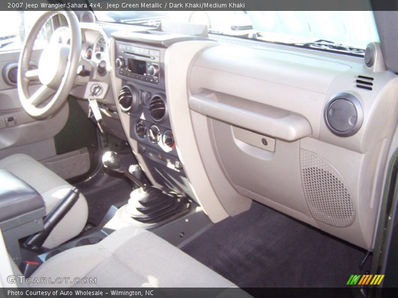 Jeep Green Metallic / Dark Khaki/Medium Khaki 2007 Jeep Wrangler Sahara 4x4