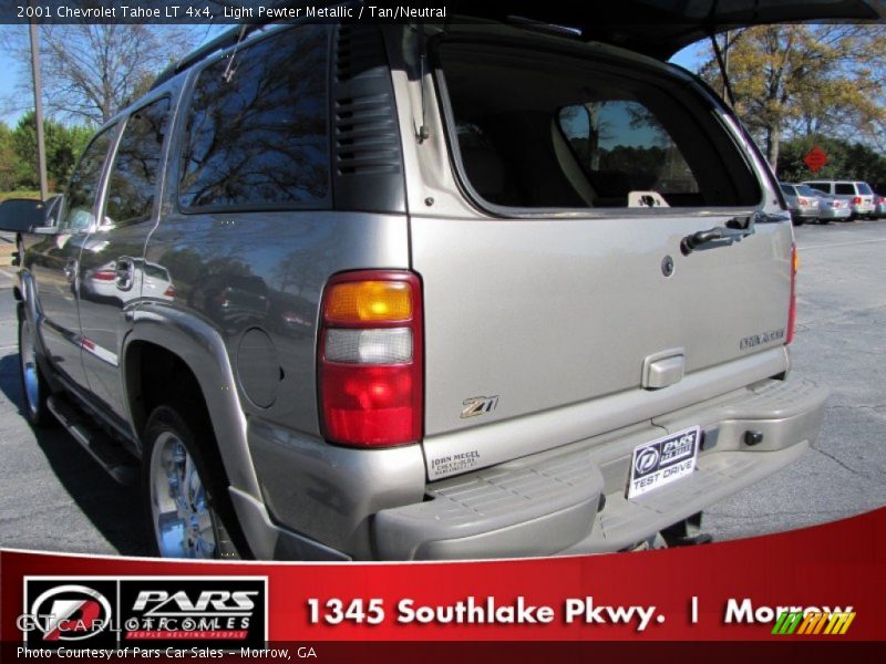 Light Pewter Metallic / Tan/Neutral 2001 Chevrolet Tahoe LT 4x4