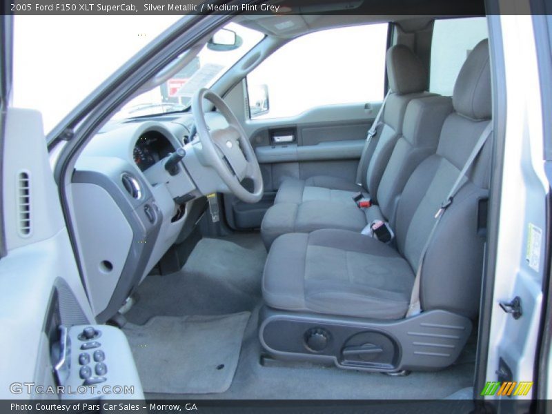 Silver Metallic / Medium Flint Grey 2005 Ford F150 XLT SuperCab