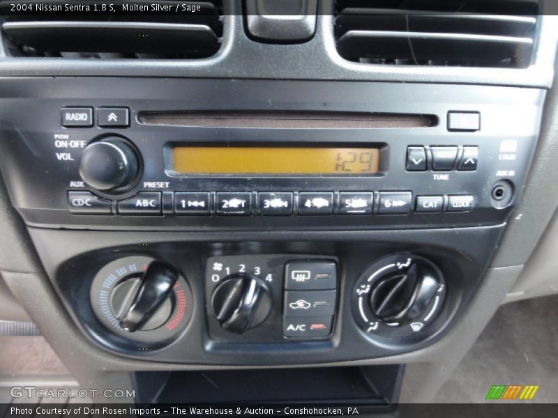 Molten Silver / Sage 2004 Nissan Sentra 1.8 S
