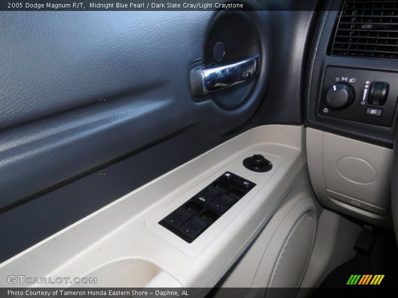 Midnight Blue Pearl / Dark Slate Gray/Light Graystone 2005 Dodge Magnum R/T