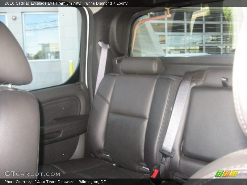 White Diamond / Ebony 2010 Cadillac Escalade EXT Premium AWD