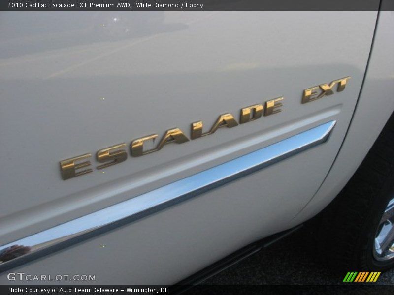  2010 Escalade EXT Premium AWD Logo
