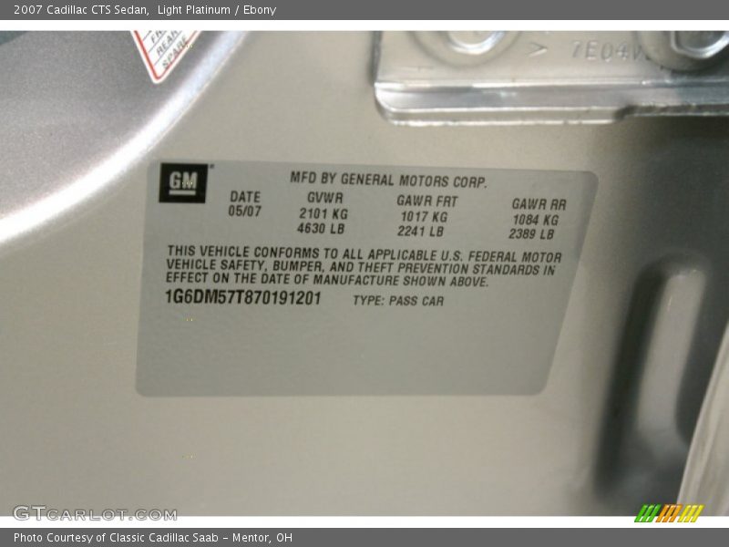 Light Platinum / Ebony 2007 Cadillac CTS Sedan