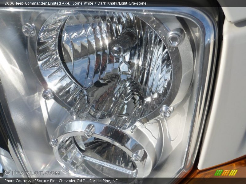 Stone White / Dark Khaki/Light Graystone 2006 Jeep Commander Limited 4x4