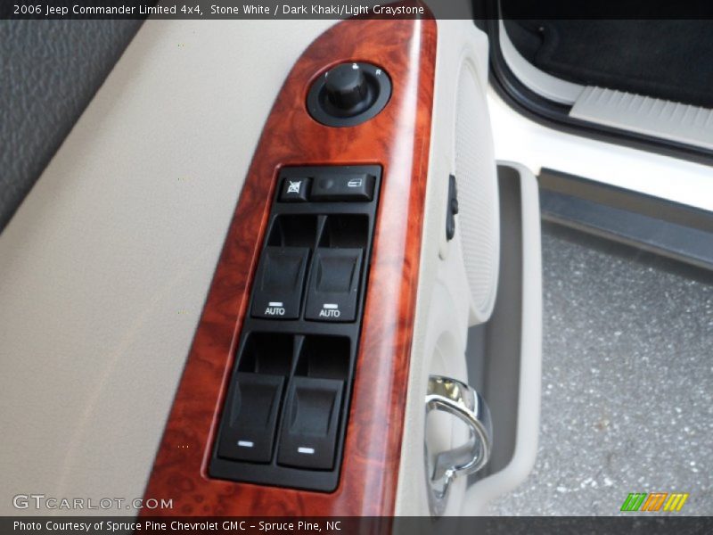 Stone White / Dark Khaki/Light Graystone 2006 Jeep Commander Limited 4x4