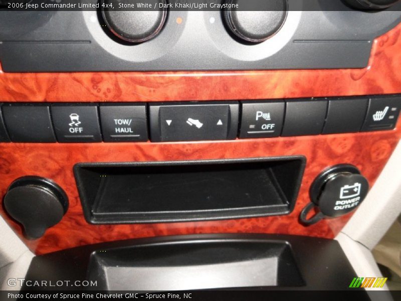 Stone White / Dark Khaki/Light Graystone 2006 Jeep Commander Limited 4x4