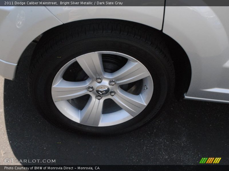 Bright Silver Metallic / Dark Slate Gray 2011 Dodge Caliber Mainstreet