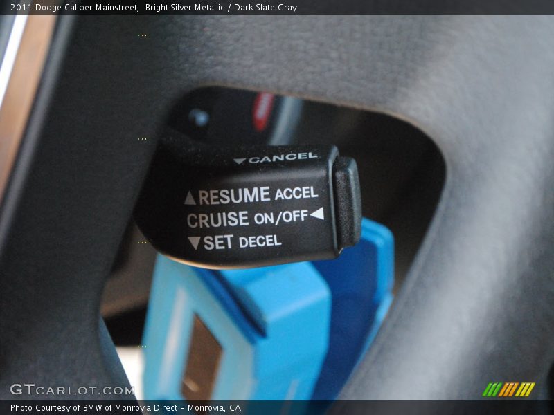 Bright Silver Metallic / Dark Slate Gray 2011 Dodge Caliber Mainstreet