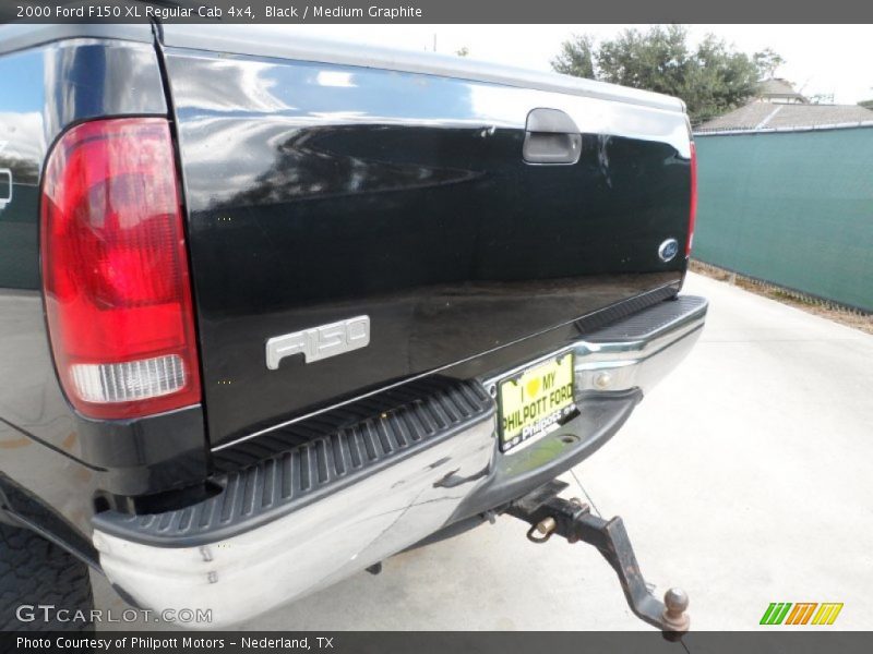 Black / Medium Graphite 2000 Ford F150 XL Regular Cab 4x4