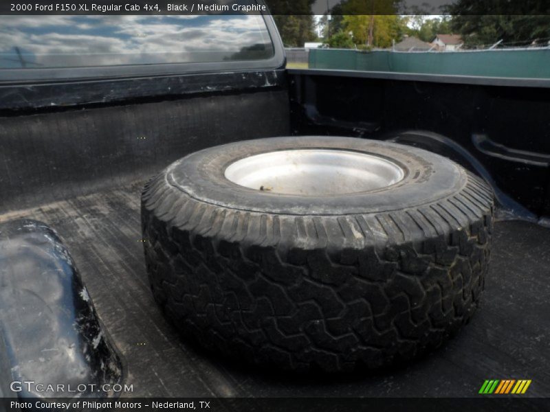 Black / Medium Graphite 2000 Ford F150 XL Regular Cab 4x4