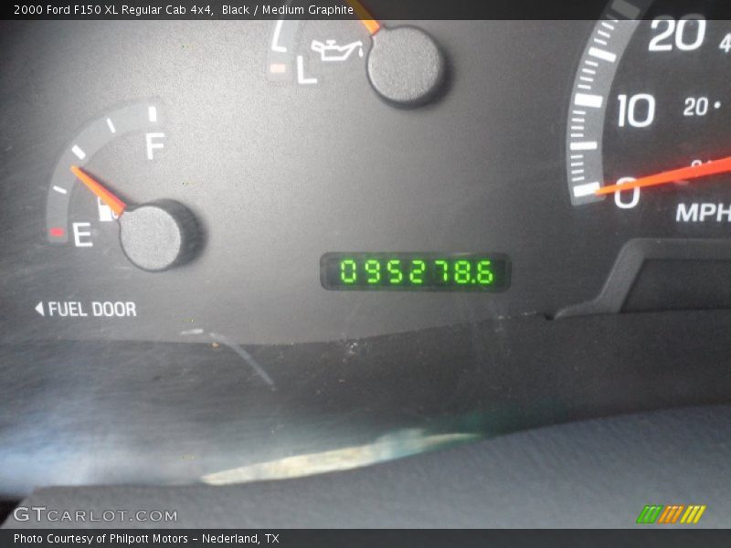 Black / Medium Graphite 2000 Ford F150 XL Regular Cab 4x4