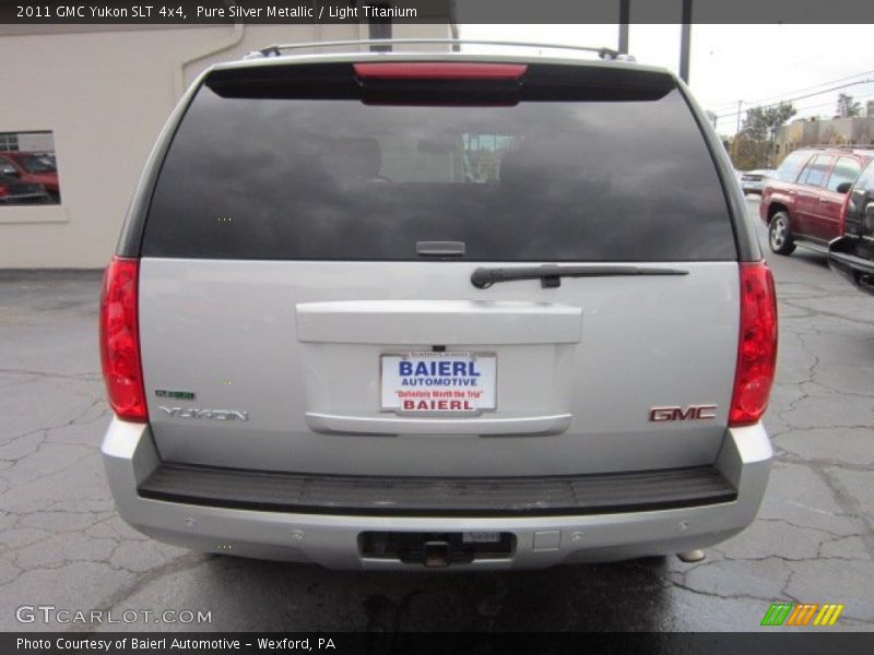 Pure Silver Metallic / Light Titanium 2011 GMC Yukon SLT 4x4