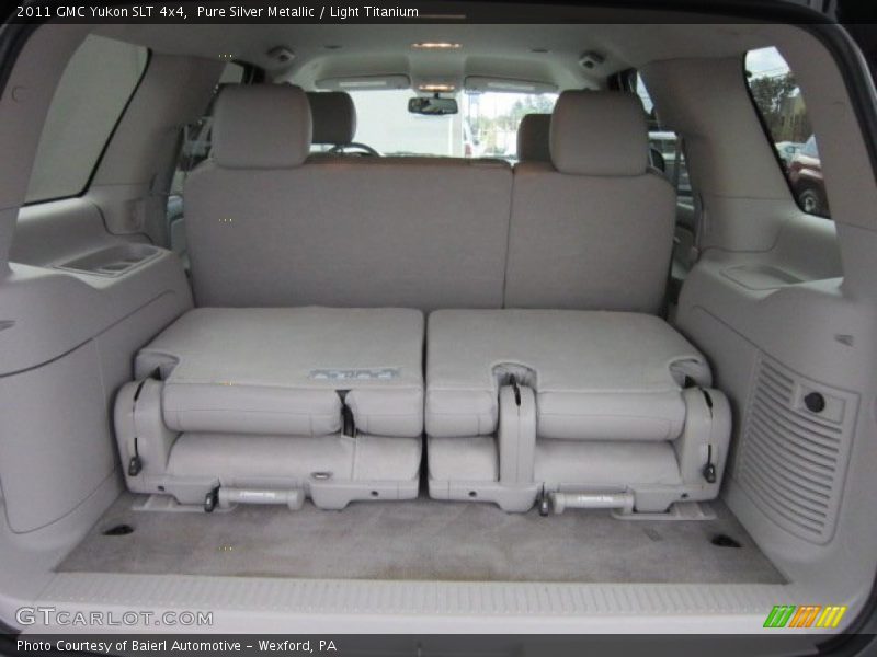 Pure Silver Metallic / Light Titanium 2011 GMC Yukon SLT 4x4