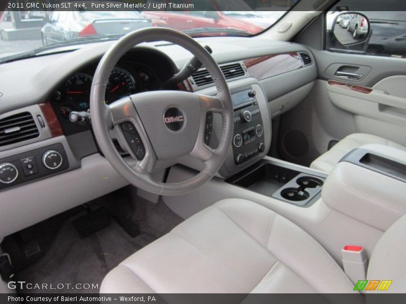 Pure Silver Metallic / Light Titanium 2011 GMC Yukon SLT 4x4